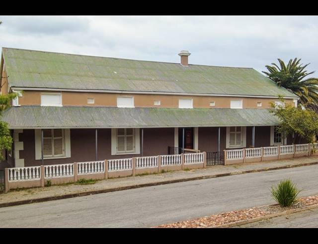 4 BEDROOM FREESTANDING FOR SALE IN BERGSIG